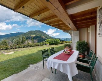 Villa Alessandra - Pellio Intelvi - Balcón