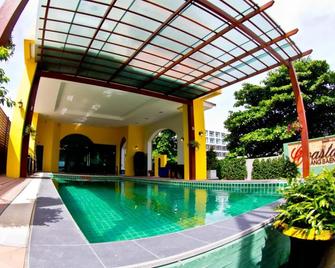 Coasta Bangsaen - Chonburi - Bể bơi