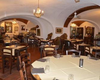 Al Castello Affittacamere - Pietra Ligure - Restaurant