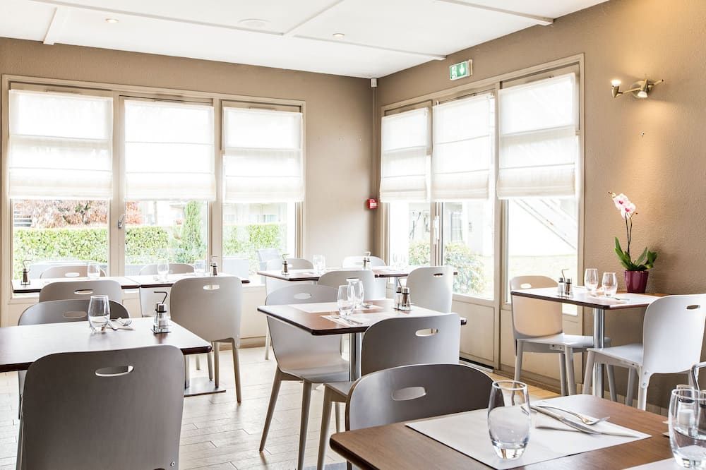 كامبانيلي بواتييه سود أويربورت