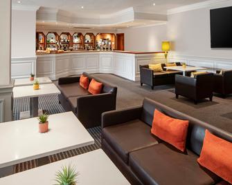 Holiday Inn Hull Marina By IHG - האל - בר