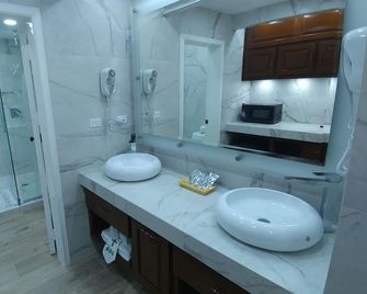 Hotel Marques De Cima - Nogales - Bagno