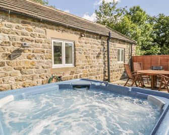 Lake Farm Cottage, With Hot Tub In Pateley Bridge - Ripon - Pool