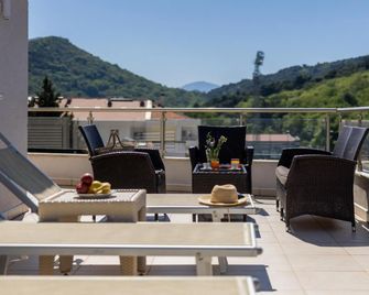 Apartments Del Mar - Petrovac - Balcone