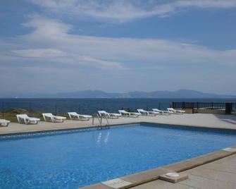 L'escala: Seafront - Residence with swimming pool - Bay of Roses and Pyrenees views - l'Escala - Piscine