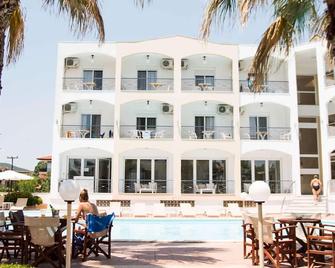 Stavros Beach Hotel - Stavros - Building