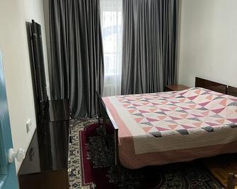 2 Bedroom Apartment Center - Tashkent - Bedroom