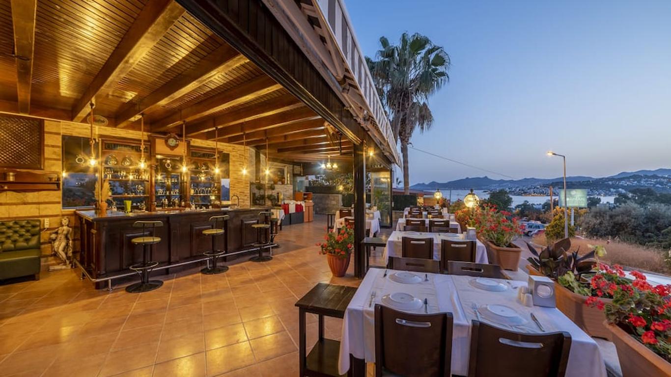 Queen Boutique Hotel
