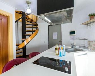 Leaders Pension - Gapyeong - Kitchen