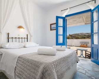 Naoussa Hotel Paros by Booking Kottas - Naousa