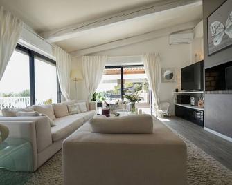 Villa Near Monaco - Sea View - Monaco - Living room