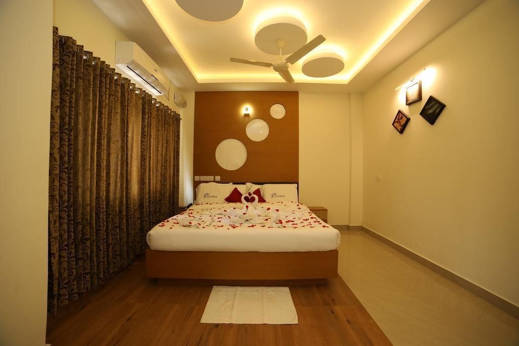 Hotel Soorya Castle - Kalpetta - Bedroom