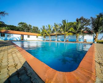 Katomi Kingdom Resort - Entebbe - Piscina