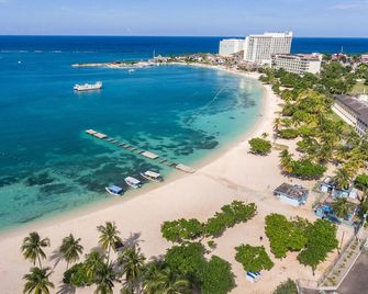 Mermaid Suites at Sandcastles - Ocho Rios - Ranta