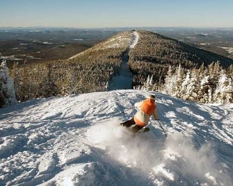 Franconia Village Retreat- Pristine Quiet Private Apartment to Ski Hike Bike and Brews - Franconia