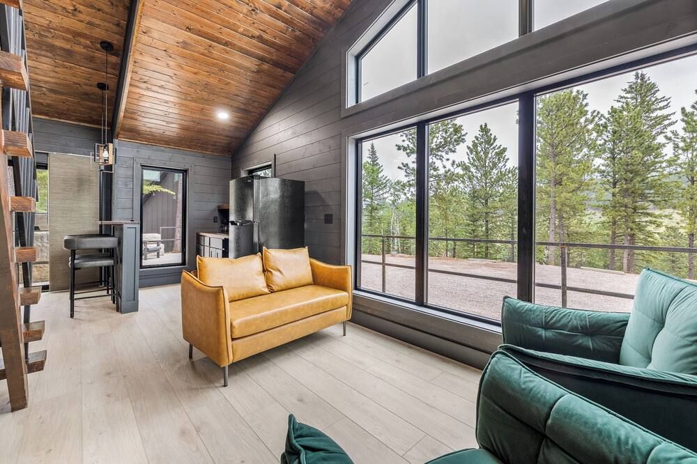 Modern Black Hills Cabin · Hot Tub · Near Deadwood - Sturgis - Huiskamer