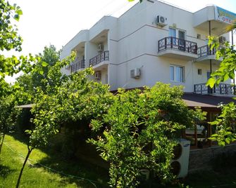 Deniz Kizi Hotel - Gümüldür Cumhuriyet - Bâtiment