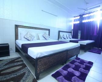 Goroomgo City Palace Chandigarh - Chandigarh - Bedroom
