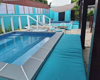 Blr Beach Villas #6 - Oistins - Bazén