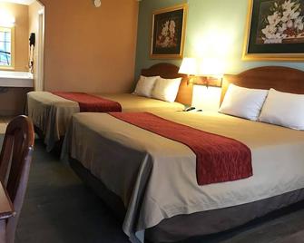 Sky Palace Inn Anthony - Comfort 2 Queen Bed Non Smoking - Anthony