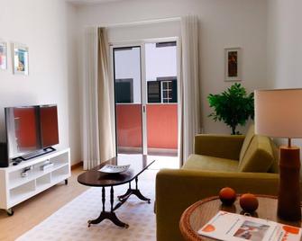 Ribeira das Casas Apartments by Madeira Sun Travel - Funchal - Sala de estar