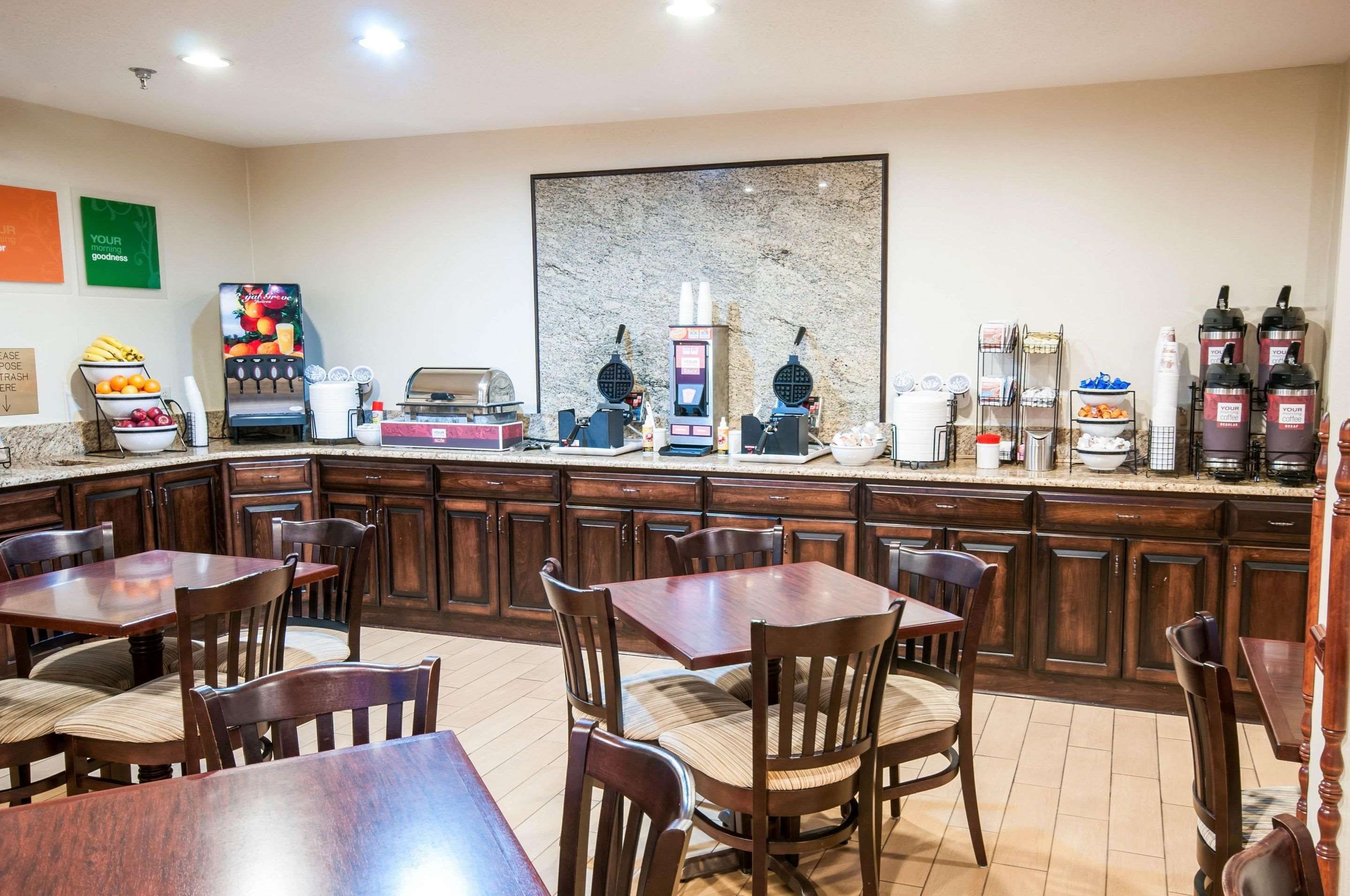 Comfort Inn Amish Country 88 1 4 9 New Holland Hotel Deals