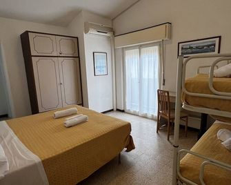 Hotel Till - Rimini - Camera da letto