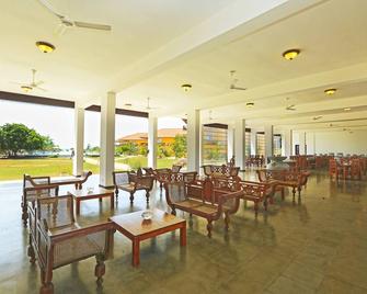 Passi Villa - Kalkudah - Restaurace