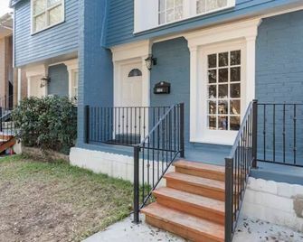 Our West End Home - New Orleans - Edificio