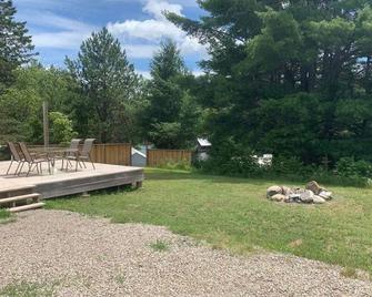 Fallsview Escape - Gilmour - Patio