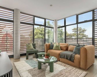 King Street Apartments by Urban Rest - סידני - סלון