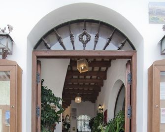 Hotel Restaurante Blanco y Verde - Conil de la Frontera - Extérieur