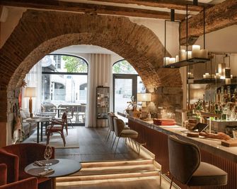 Petit Hôtel Confidentiel - Chambéry - Bar