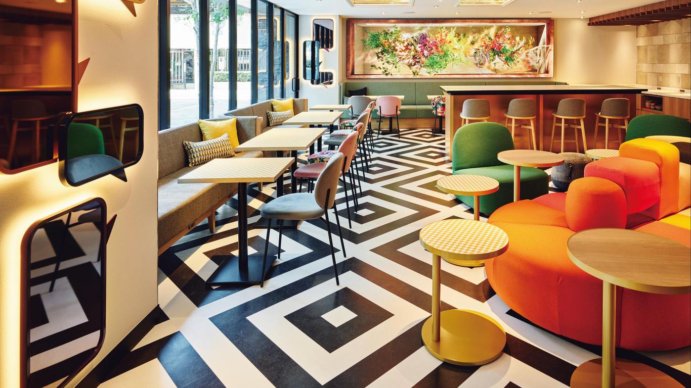 هوتل دبليو بي إف هوماتشي