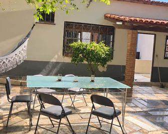 Vitoria Arcadia Hostel - Vitória - Patio