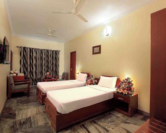 Hotel Indraprastha Karunagapally - Kollam - Bedroom