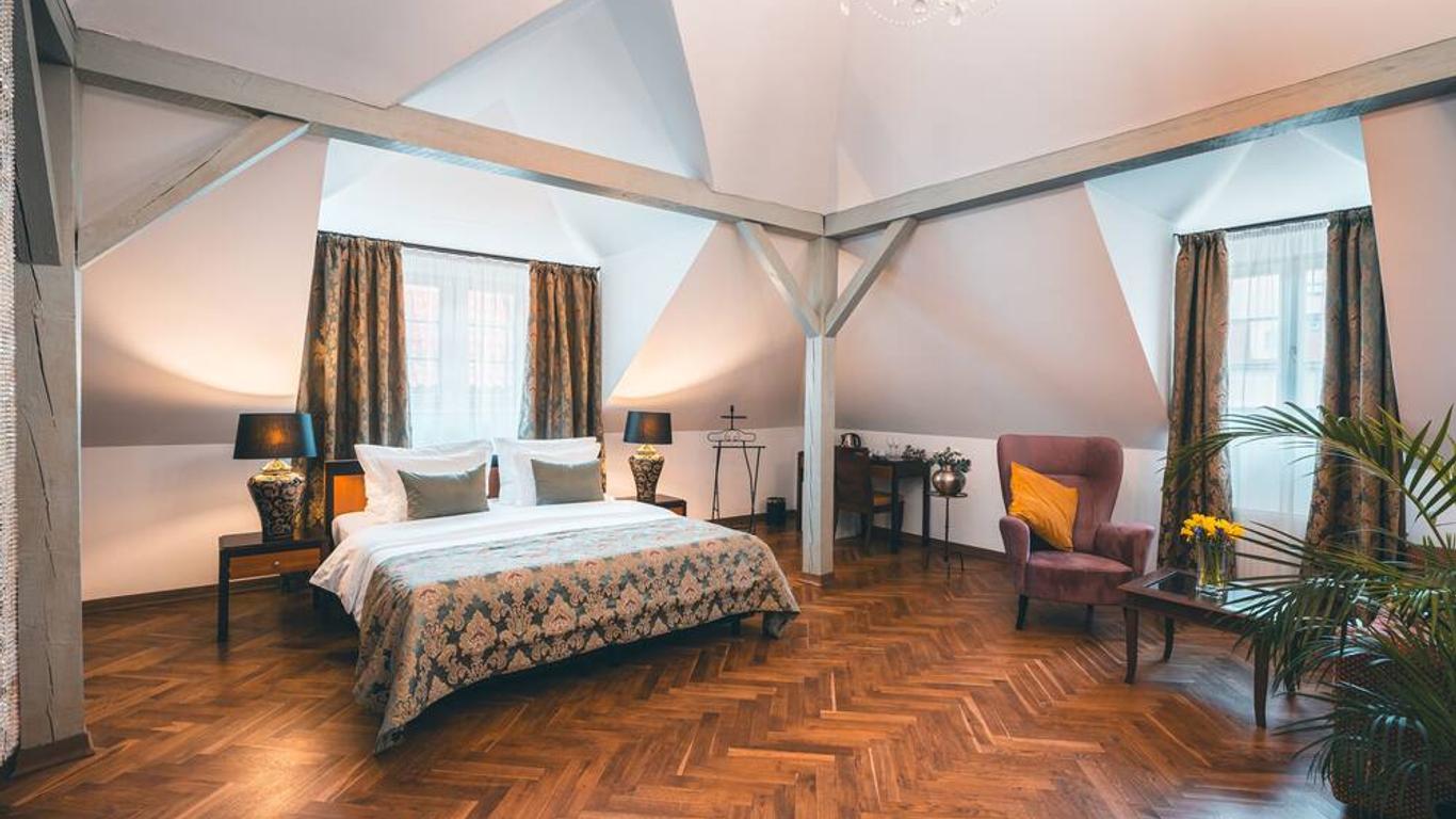 Appia Hotel Residences