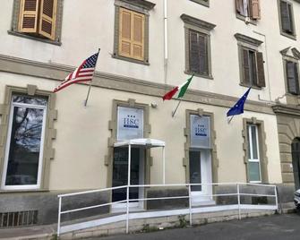 Hotel Smart Cruise - Civitavecchia - Gebäude