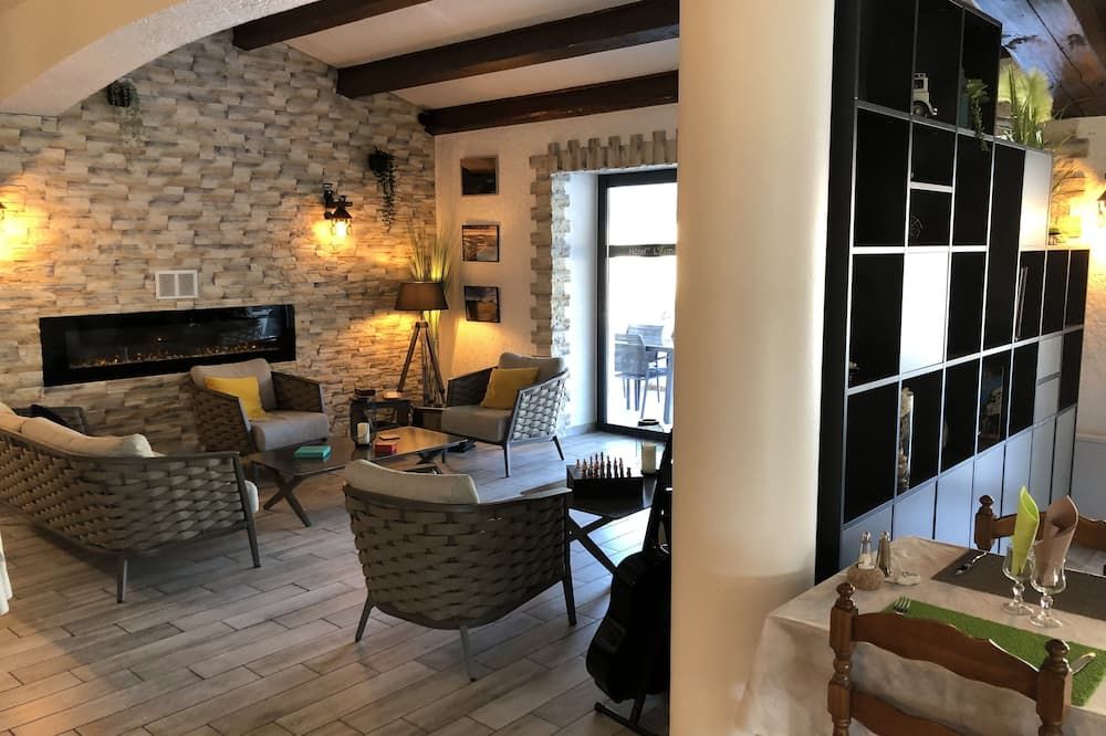 Hôtel Restaurant L'Ermitage - Aiguines