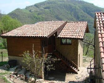 Small house surrounded by nature - lafossa.eu - Vetto - Edificio