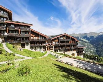 Residence Les Brigues - maeva Home - Courchevel - Building