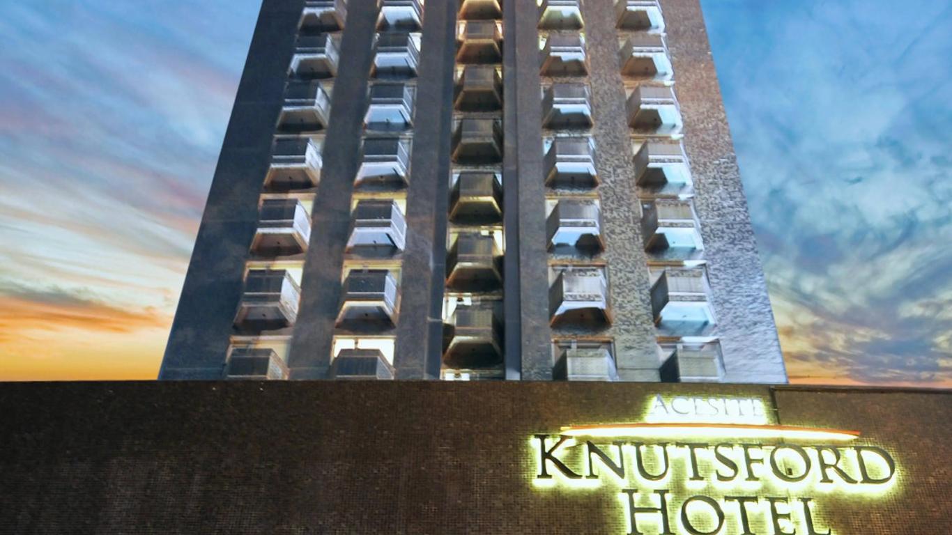 Nuts Hotel