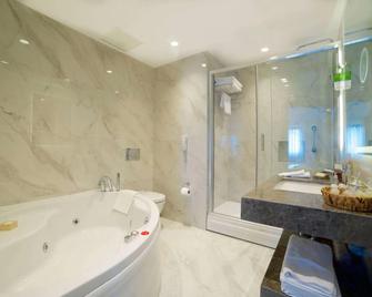 Crystal Palace Hotel - Manama - Salle de bain