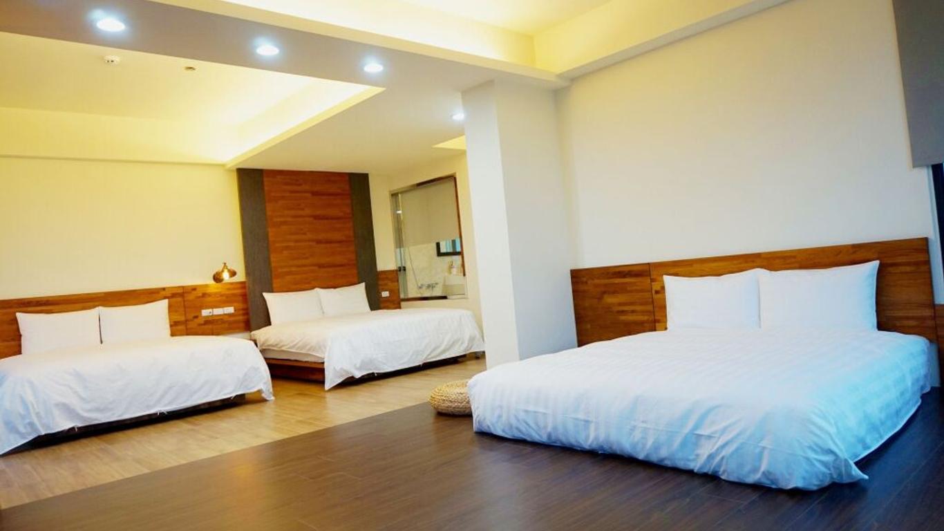 Rich Sunshine Inn