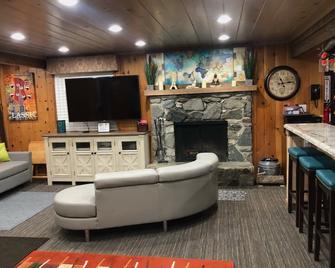 Fresh Air Cabin Retreat - Wrightwood - Sala de estar