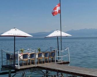Hôtel De La Plage - Évian-les-Bains - Bedroom