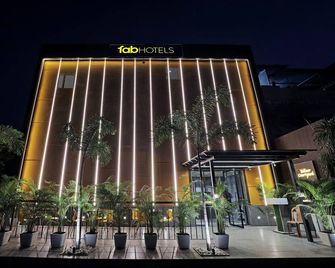 Fabhotel Oasis Yellow Courtyard - Bhopal - Edificio
