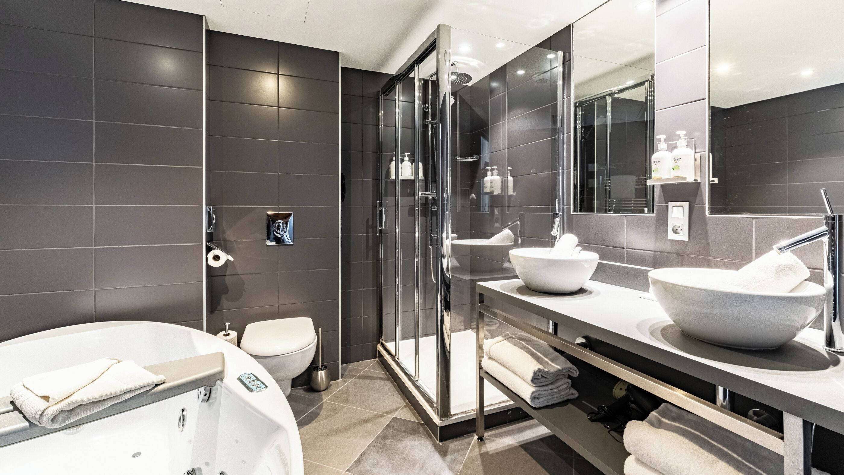Holiday Inn Dijon By IHG - דיז'ון