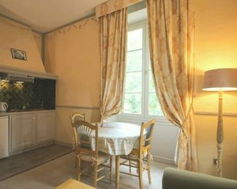 Le Parc Chateau Gipieres - Montbrun-les-Bains - Essbereich