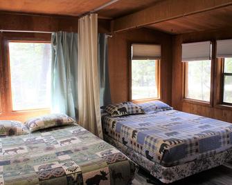 Great Cabin- Get Own Beach & Dock! Perfect For Glacier National Park Vacation! - West Glacier - Habitación